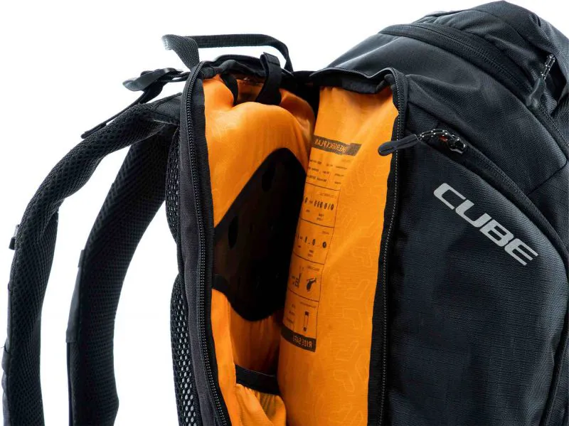 Cube Backpack Vertex 16 in Black-4