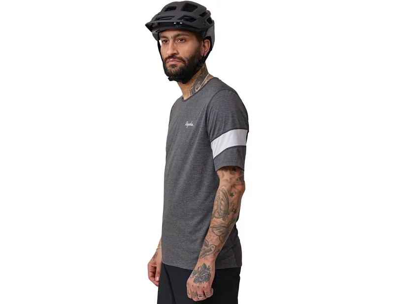 Rapha Trail Lightweight T-shirt in Grey/Light Grey-4