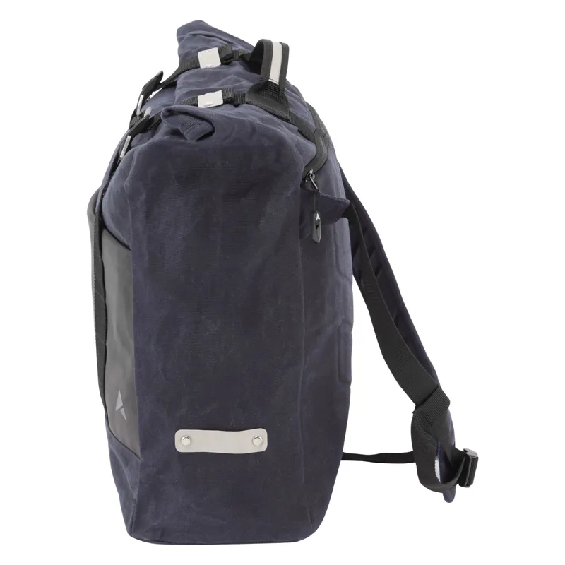 Altura Heritage 25L Cycling Messenger Bag in Navy-5