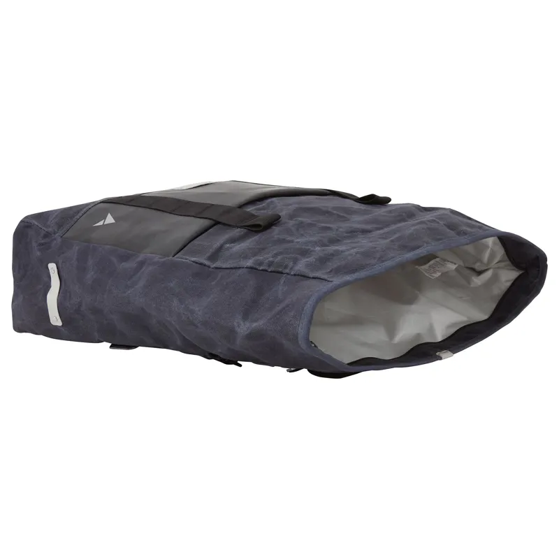 Altura Heritage 25L Cycling Messenger Bag in Navy-7