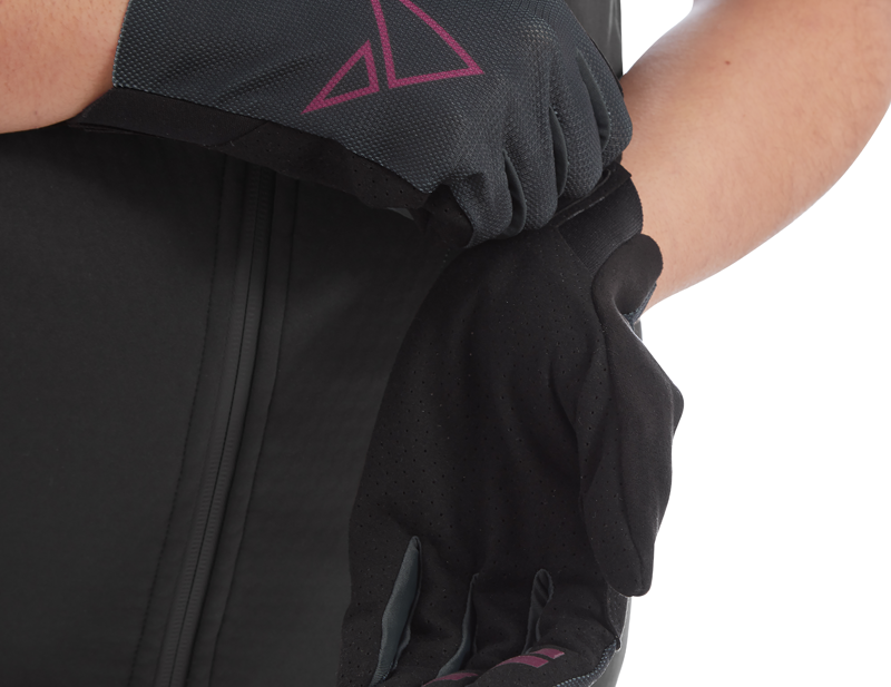 Altura Kielder Unisex Winter Trail Gloves in Carbon/Pink-2