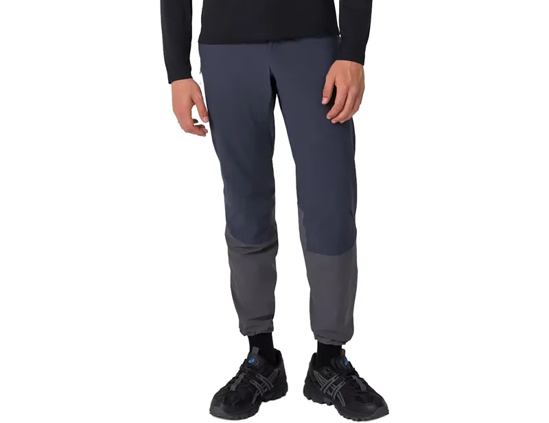 Rapha Explore Pant in Carbon Grey/Dark Grey-2