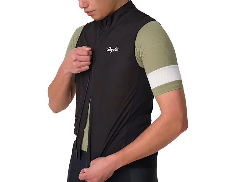 Rapha Core Gilet in Black/White-3