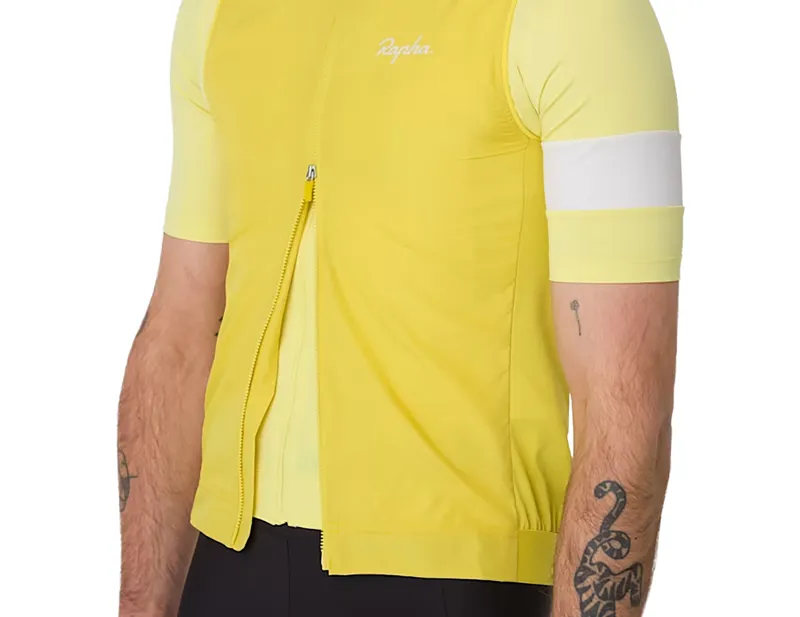 Rapha Core Gilet in Pear/White-3