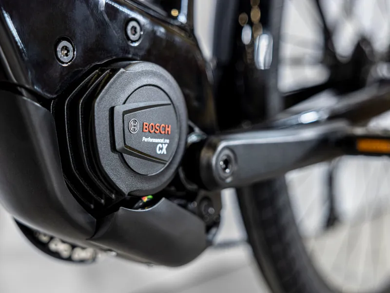 Trek Allant+ 5 725Wh Lowstep Electric Hybrid Bike 2024 in Trek Black-1