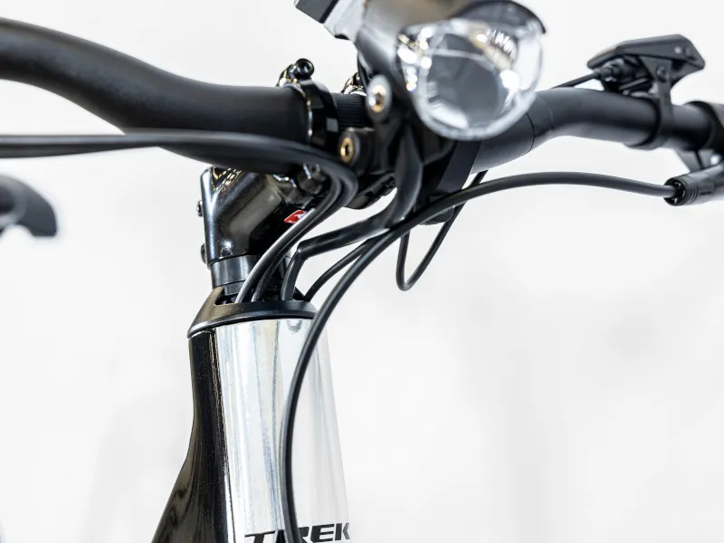 Trek Allant+ 5 725Wh Lowstep Electric Hybrid Bike 2024 in Trek Black-5