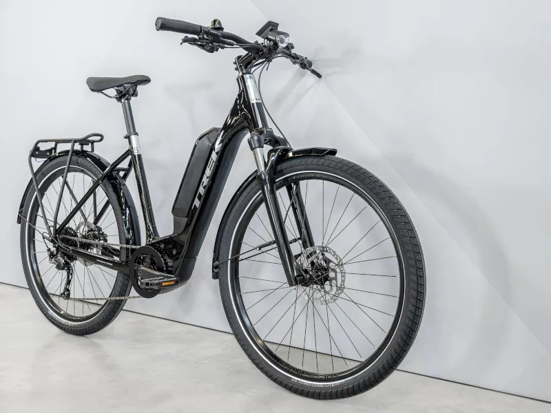Trek Allant+ 5 725Wh Lowstep Electric Hybrid Bike 2024 in Trek Black-10
