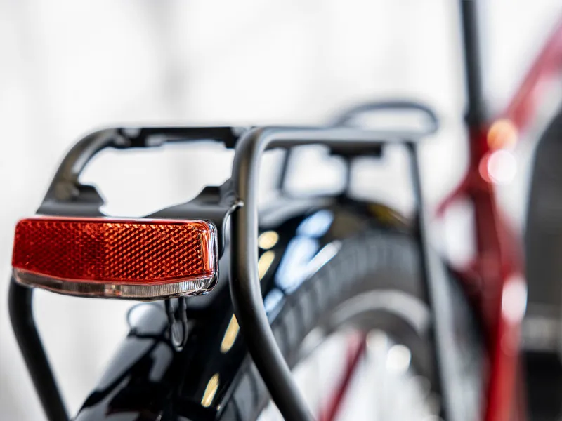 Trek Allant+ 5 725wh Electric Hybrid Bike 2023 in Rage Red-9