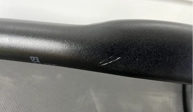 EX DISPLAY Bontrager Elite Aero VR-CF 40 cm 400 mm Road Handlebar in Black-2