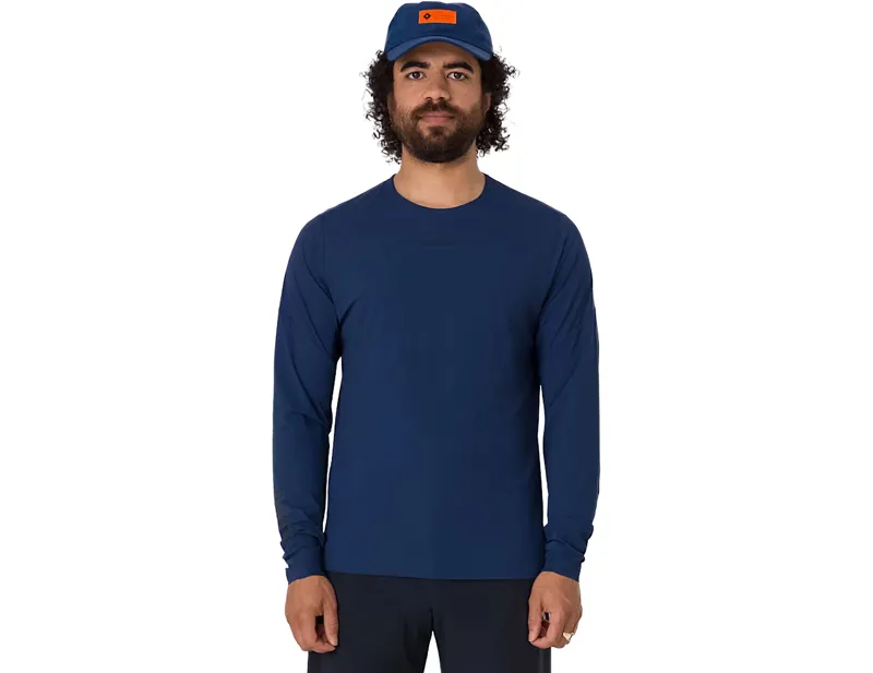 Rapha Trail Finale Windblock Jersey in Marine Blue/Black-2