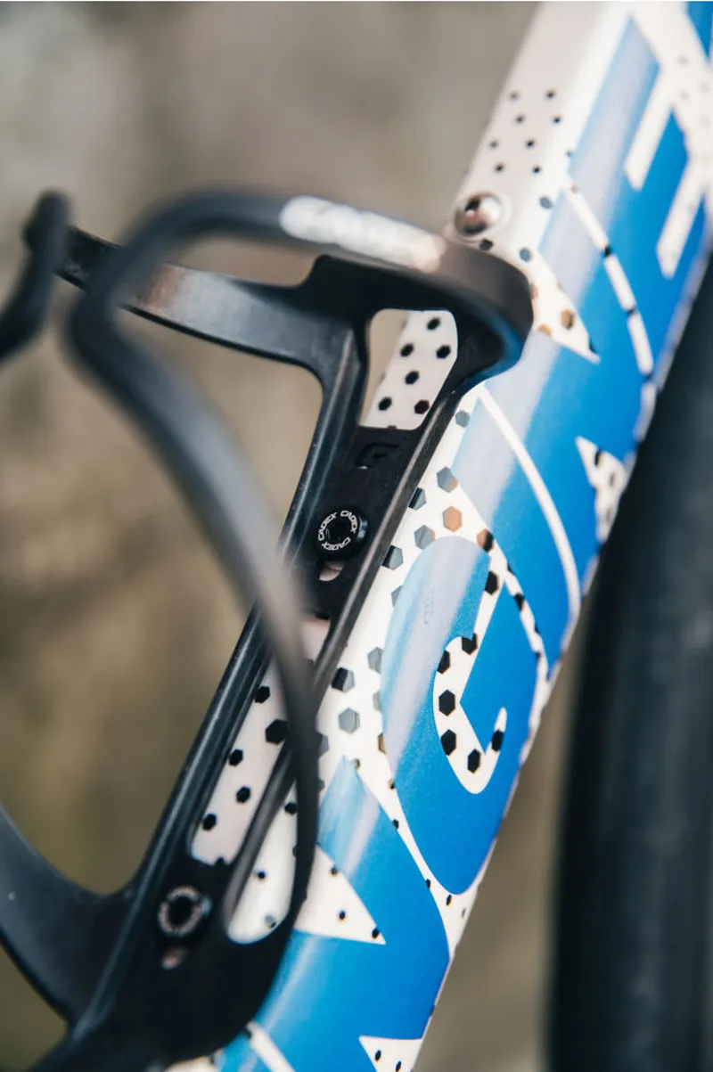 CADEX Water Bottle Cage in Black-3