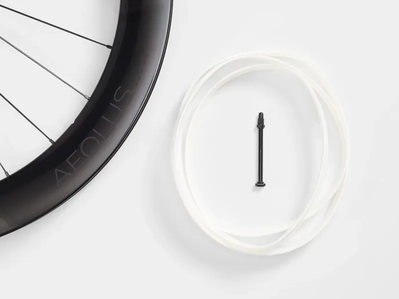 Bontrager Aeolus RSL 62 TLR Disc 700c Road Wheelset in Black-5