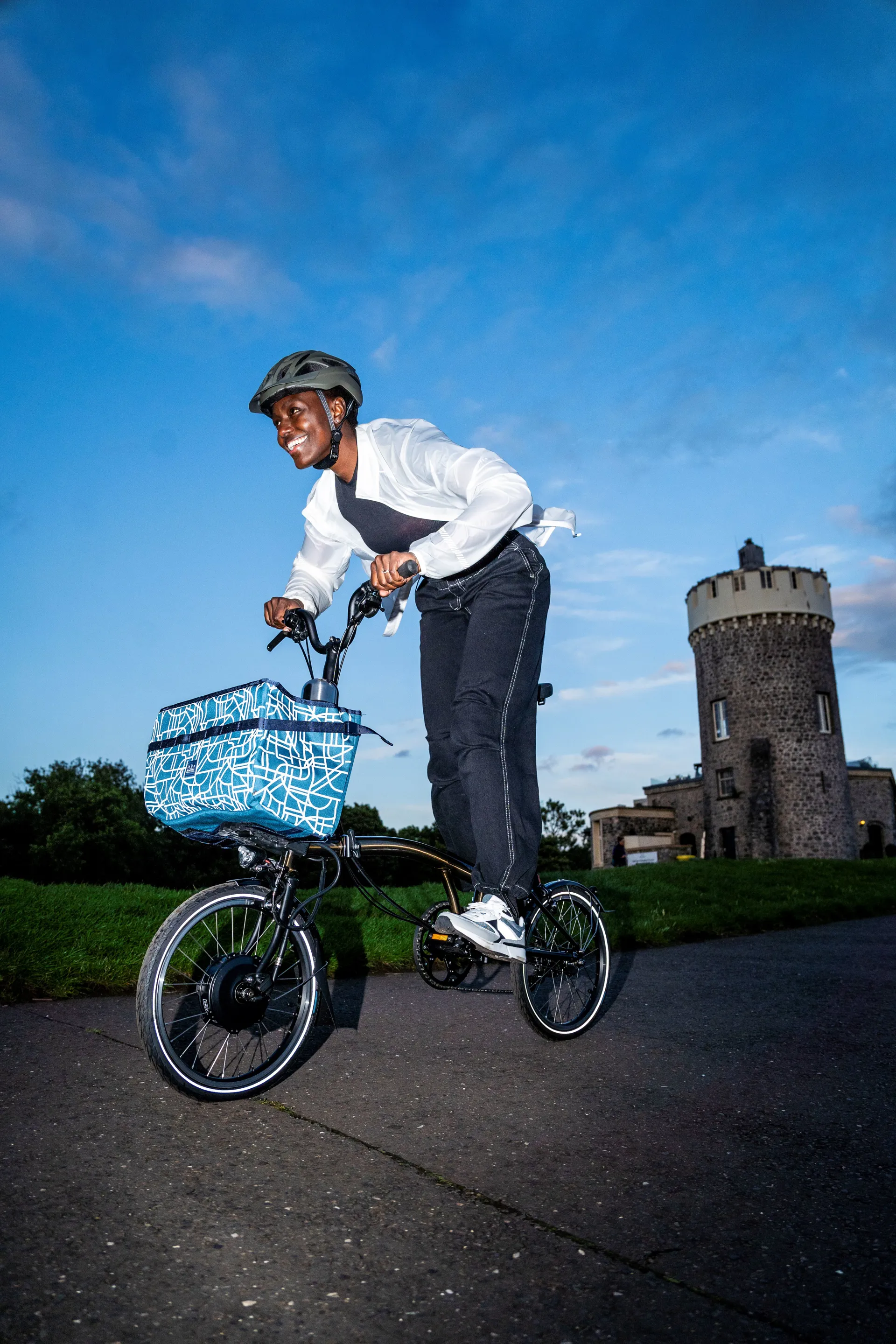 Brompton Bright Night Electric Basket Bag in Dusk Blue 22L