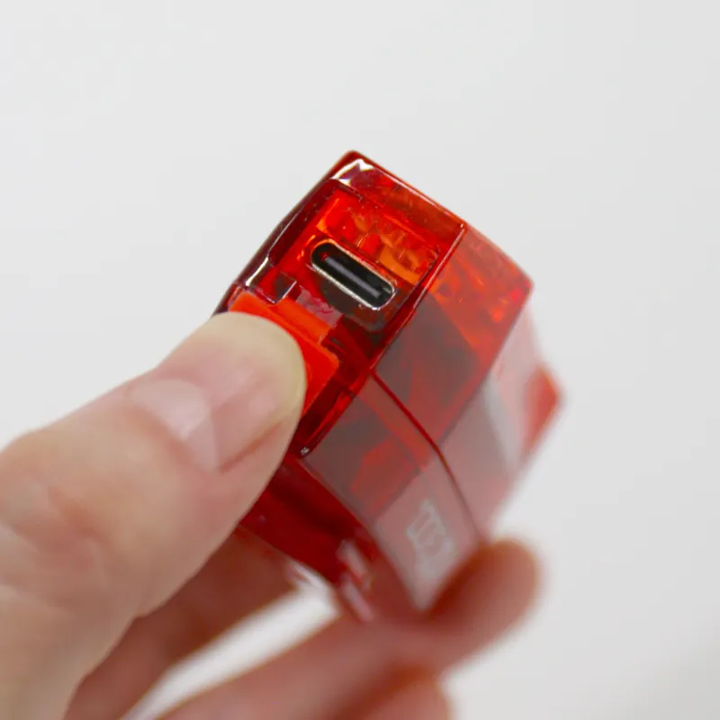 Cateye Viz 300 USB-C Rear Bike Light in Red-1