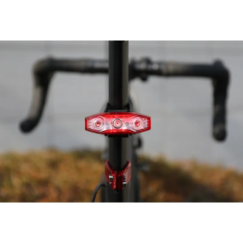 Cateye Viz 300 USB-C Rear Bike Light in Red-4