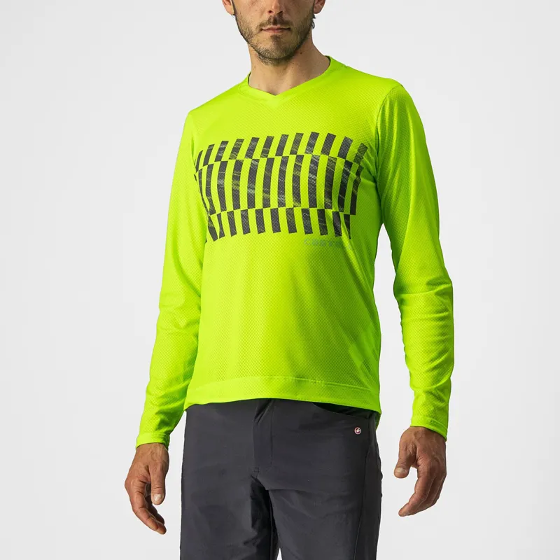 Castelli Trail Tech Long Sleeve T-Shirt in Electric Lime/ Lime