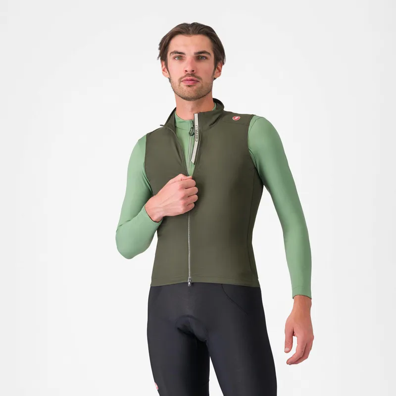 Balfes Bikes Castelli Espresso Vest in Deep Green | Free postage over £30, £10 off first order, price match & 0% finance.