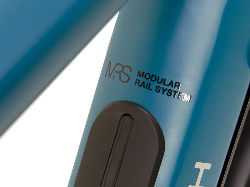 Raleigh Centros Crossbar Electric Hybrid Bike 2023 in Blue-5