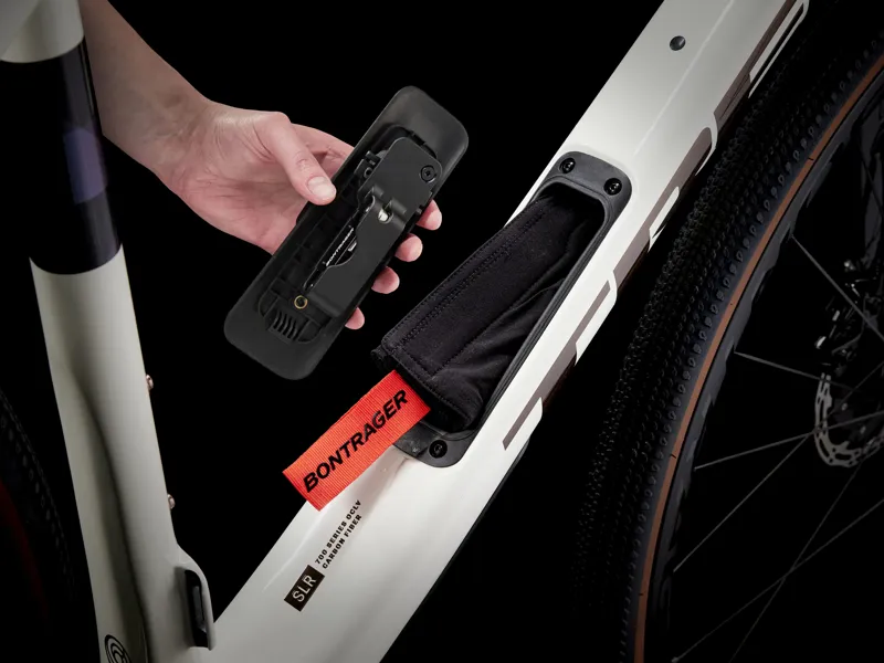 Trek Checkpoint SLR 7 AXS Carbon Gravel Bike 2024 in White/Emerald Iris-4