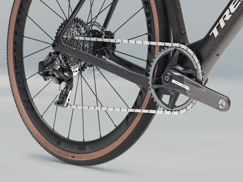 Trek Checkmate SLR 7 AXS Gravel Bike 2025 in Gloss Trek Black/Matte Carbon-4