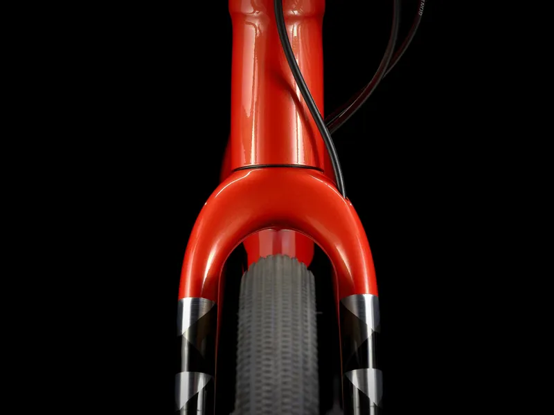 Trek Checkpoint ALR 5 Gravel Bike 2024 in Lava Red-8