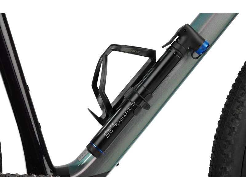 Giant Control Go 2 Stage Mini Pump in Black-2