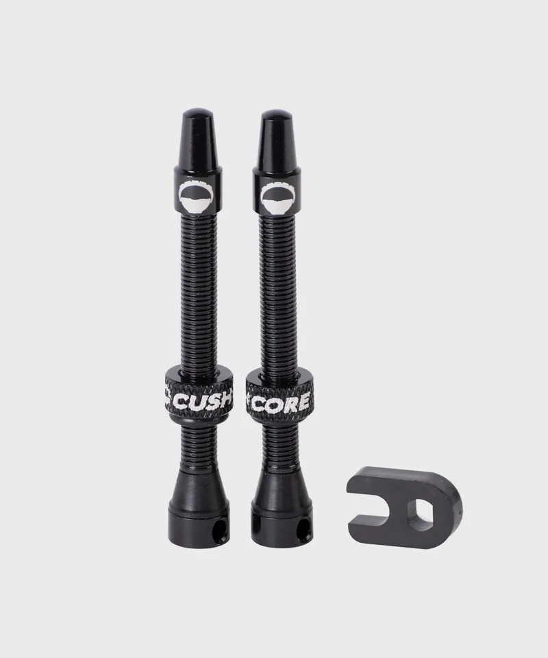 CushCore Tubeless Valves in Black