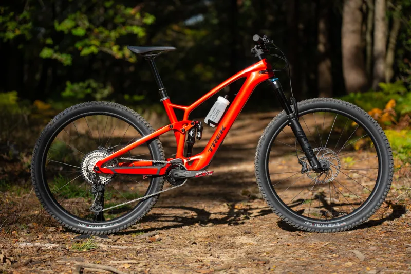 Trek Fuel EXe 9.7 SLX/XT Electric Full Suspension Mountain Bike 2025 in Lava Red-8