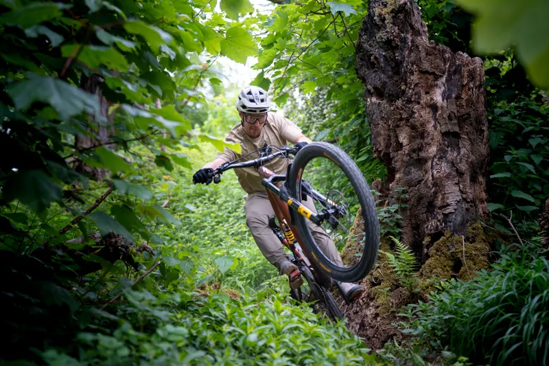 Specialized Stumpjumper 15 Ohlins Coil T-Type Full Suspension Mountain Bike 2025 in Satin Copper Speckle-9