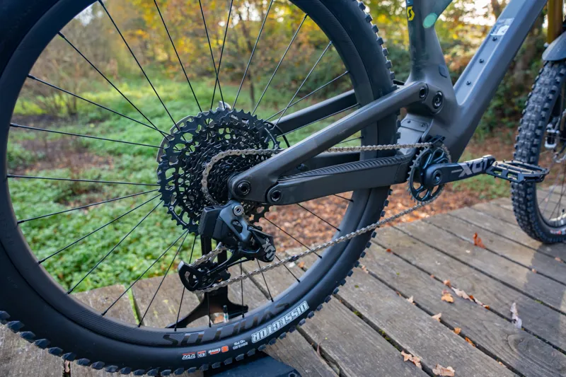 Scott Genius ST 900 Tuned Full Suspension Mountain Bike 2024 in Black/Green-2