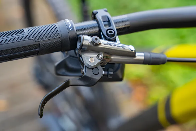 Scott Genius ST 900 Tuned Full Suspension Mountain Bike 2024 in Black/Green-7