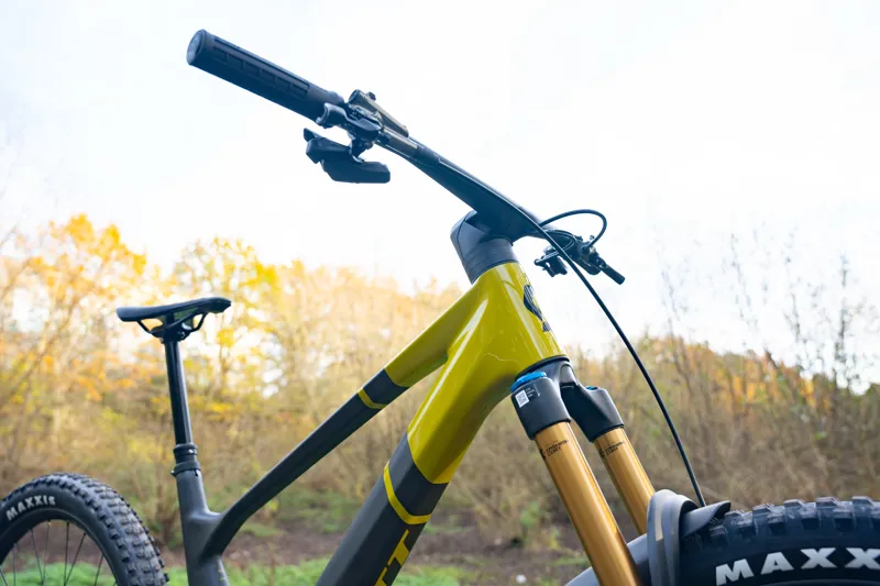 Scott Genius ST 900 Tuned Full Suspension Mountain Bike 2024 in Black/Green-9