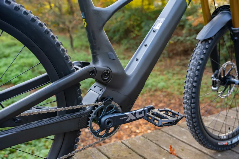 Scott Genius ST 900 Tuned Full Suspension Mountain Bike 2024 in Black/Green-11