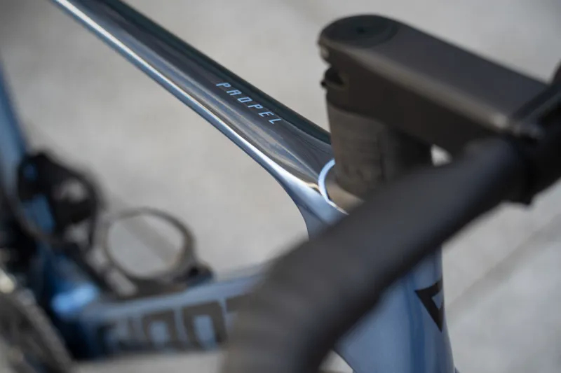 Giant Propel Advanced Pro 1 Road Bike 2025 in Frost Silver-6