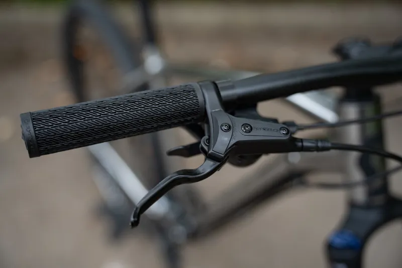 Scott Aspect 750 Mountain Bike Small 2025 in Silver-2