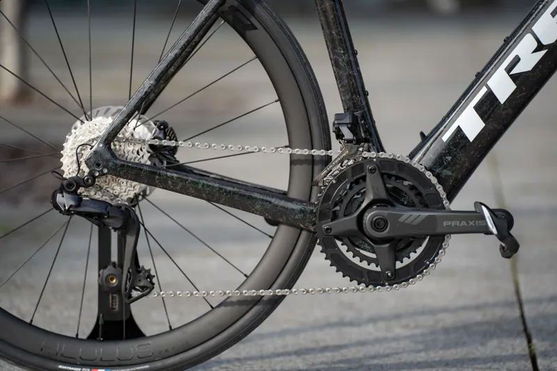 Trek Domane+ SLR 7 Ultegra Di2 Electric Road Bike 2025 in Carbon Smoke Prismatic Marble-2