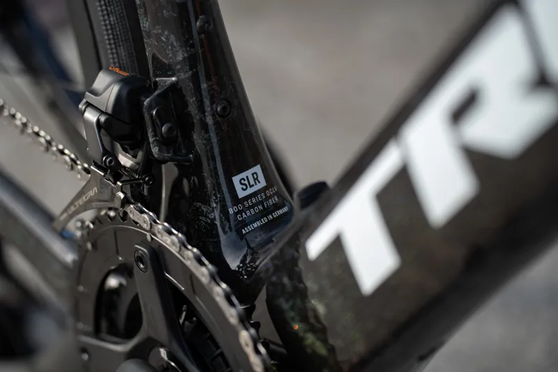 Trek Domane+ SLR 7 Ultegra Di2 Electric Road Bike 2025 in Carbon Smoke Prismatic Marble-12