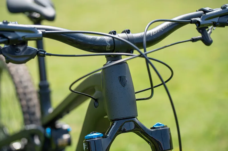 Trek Fuel LX 9 XT Gen 7 Full Suspension Mountain Bike 2026 in Lithium Grey-2