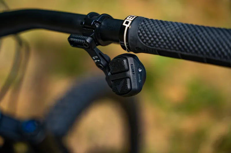 Specialized Stumpjumper LTD Full Suspension Mountain Bike 2025 in Dove Grey Smoke-10