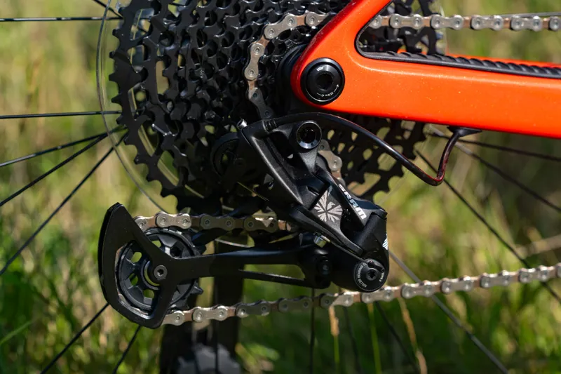 Scott Scale 940 Carbon Hardtail Mountain Bike 2025 in Red-10