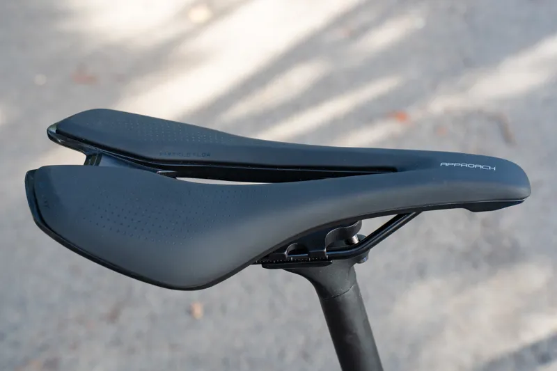 Giant Defy Advanced 1 Road Bike 2026 in Thundercloud-11