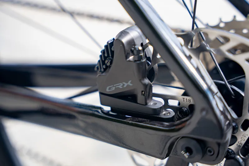 Giant Revolt Advanced 3 Gravel Bike 2025 in Black-9