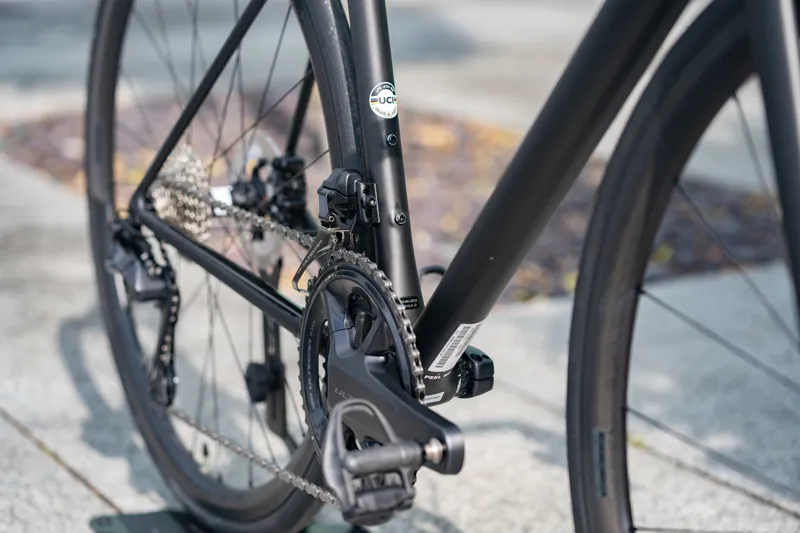 Specialized Aethos Pro Ultegra Di2 Road Bike 2023 in Obsidian/Chaos Granite/Birch-11