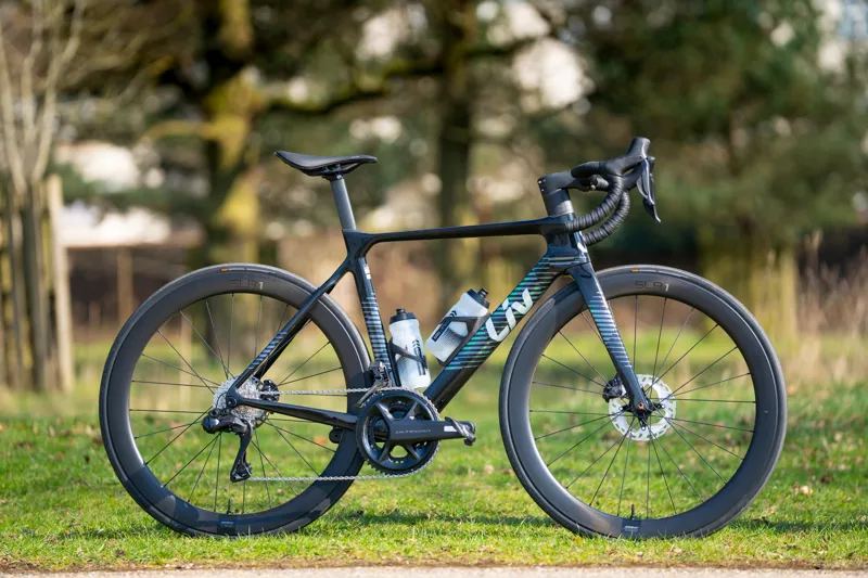 Liv EnviLiv Advanced Pro Carbon Women's Road Bike 2025 in Carbon-9