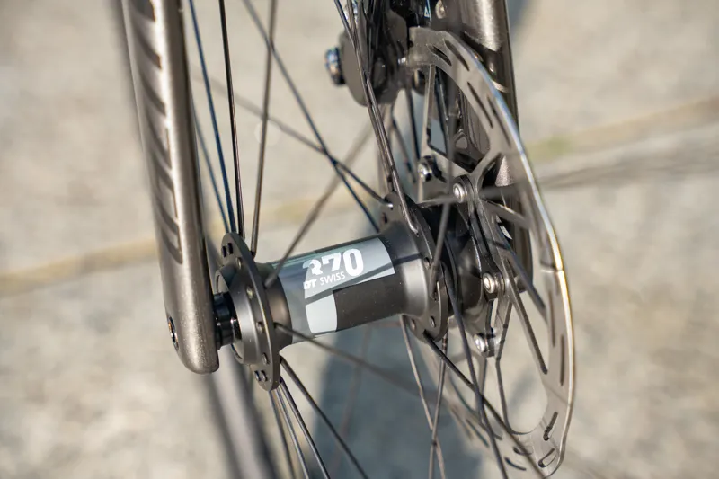 Specialized Tarmac SL8 Expert Carbon Road Bike 49cm 2025 in Smoke/Obsidian-11