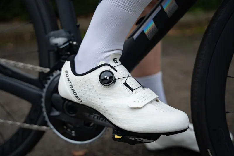 Bontrager Circuit Road Cycling Shoe in White with Shimano 105 R7000 SPD-SL Carbon Pedals-8
