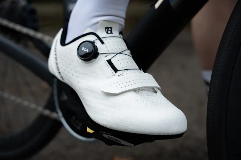 Bontrager Circuit Road Cycling Shoe in White with Shimano 105 R7000 SPD-SL Carbon Pedals-9