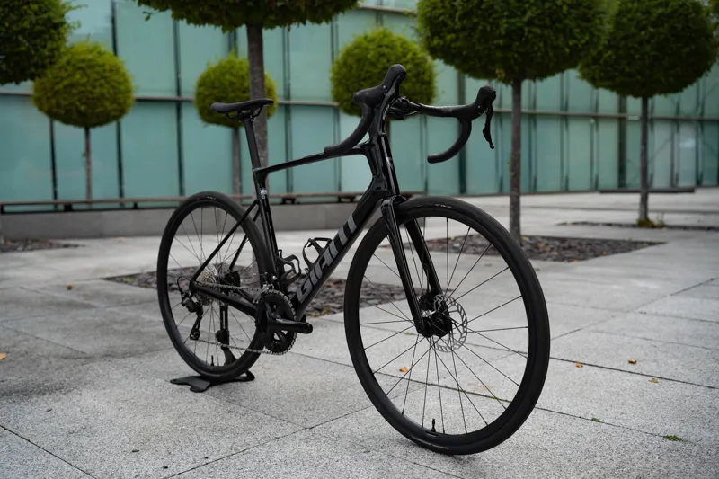 Giant Defy Advanced 2 Road Bike 2025 in Carbon Smoke-4