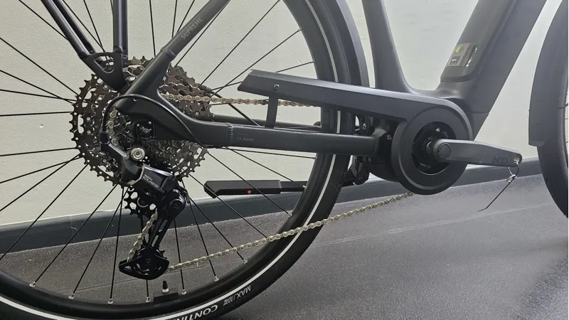 EX DISPLAY Cube Supreme Hybrid Pro 625 Easy Entry Electric Hybrid Bike 2026 54cm in Black/Spectral-2