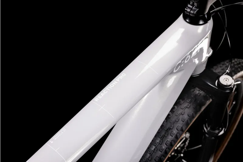 Cube Reaction c:62 Pro Mountain Bike 2024 in White Blue Red-2